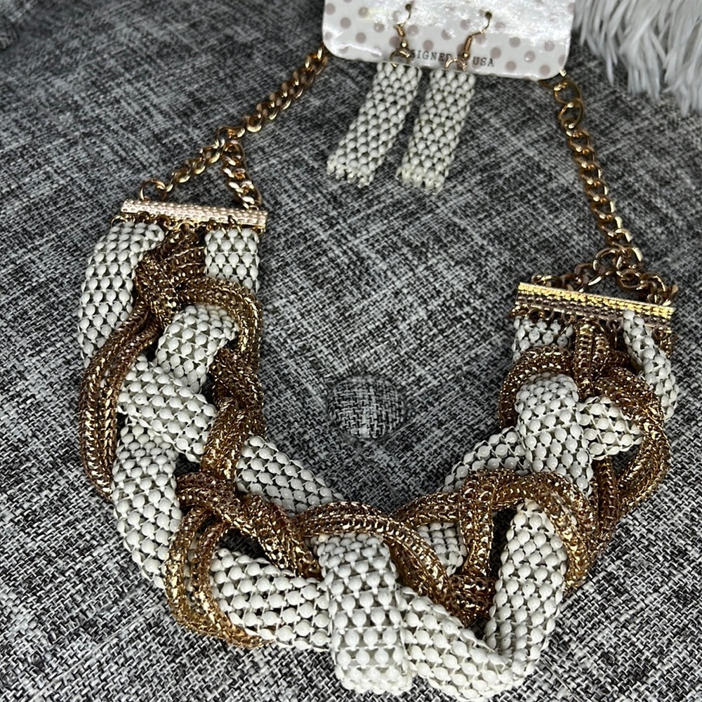 White and gold rope necklace set